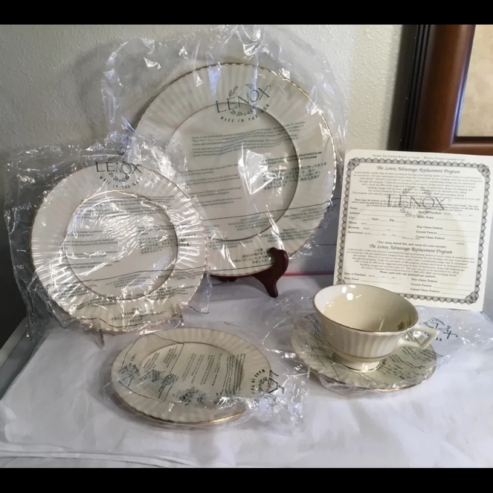 LENOX CITATION GOLD 5‎ PIECES VINTAGE DINNER .